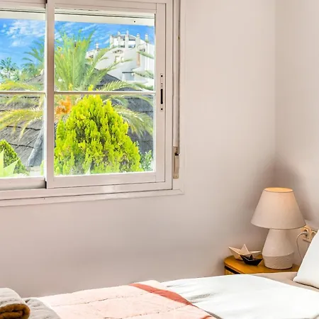 Adelfas By Finest Apartament