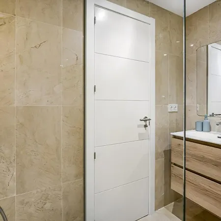 Adelfas By Finest Apartament