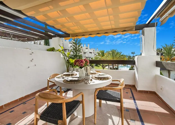 Apartment Adelfas By Finest