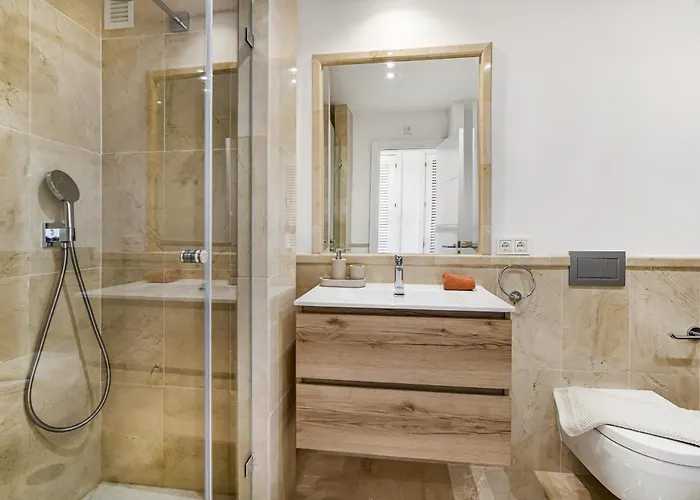 Apartment Adelfas By Finest